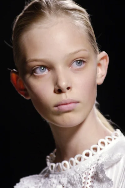 Look 4